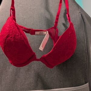 Lace Push-Up Bra in Red